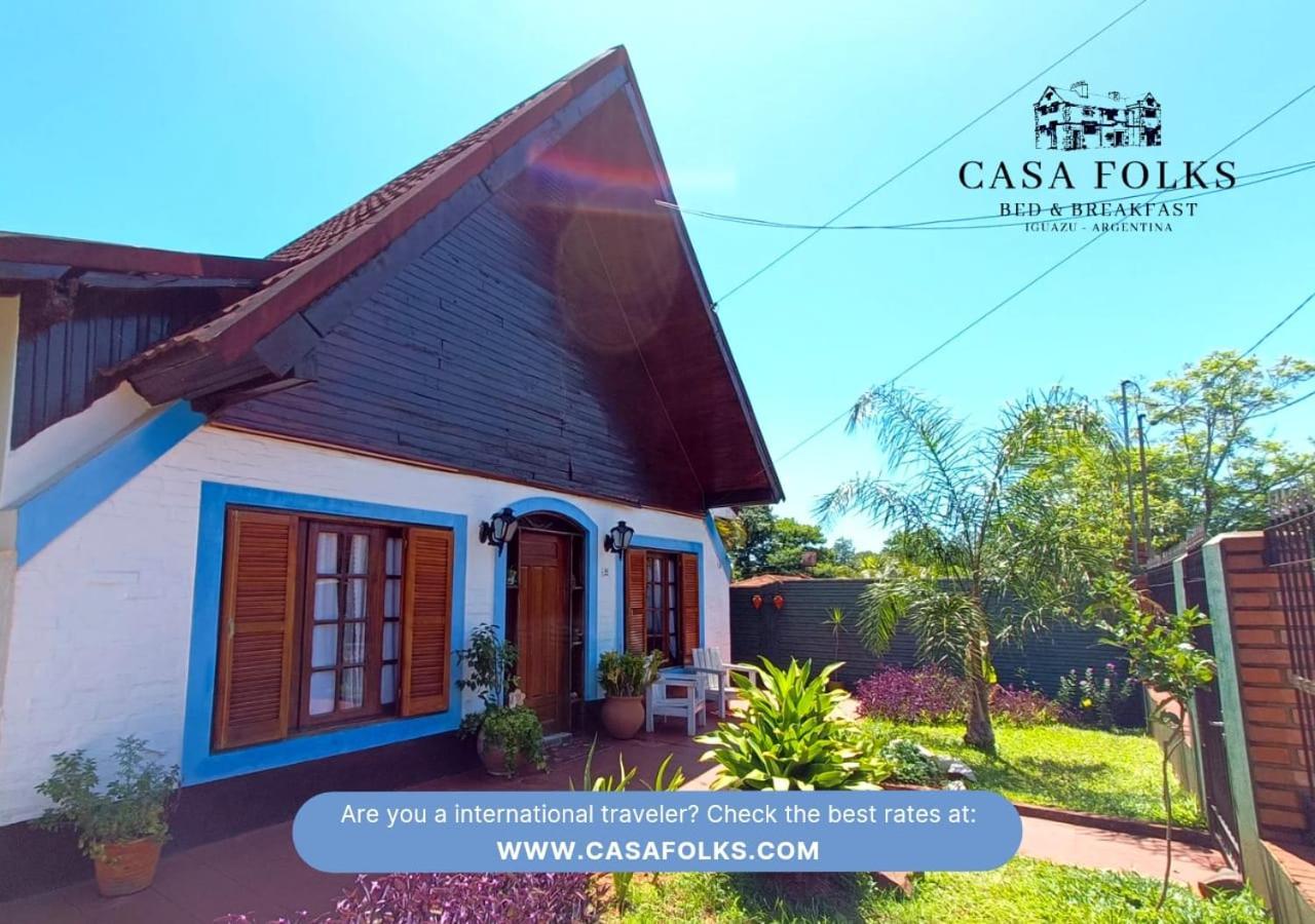 Casa Folks - Bed And Breakfast Пуерто Игуасу Екстериор снимка